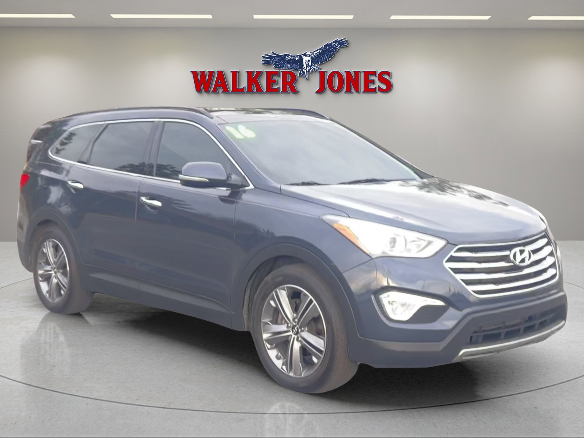 2016 Hyundai Santa Fe SE's photo