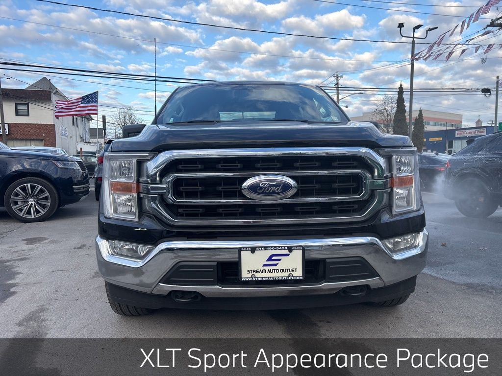 Used 2022 Black Ford XLT image 3