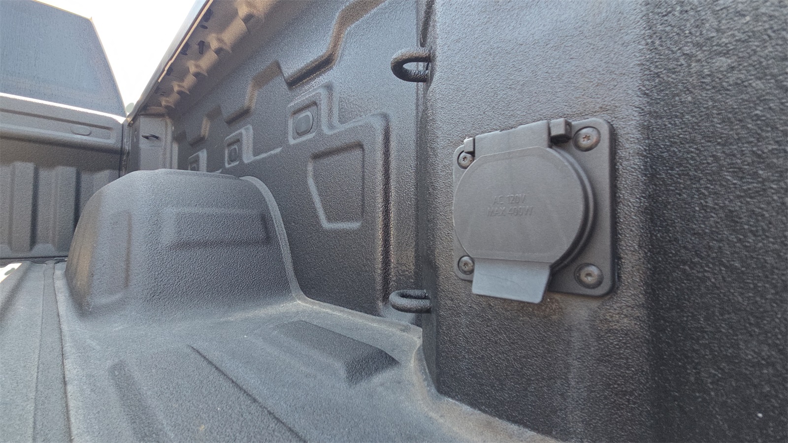 2022 Chevrolet Silverado 1500 High Country photo 25