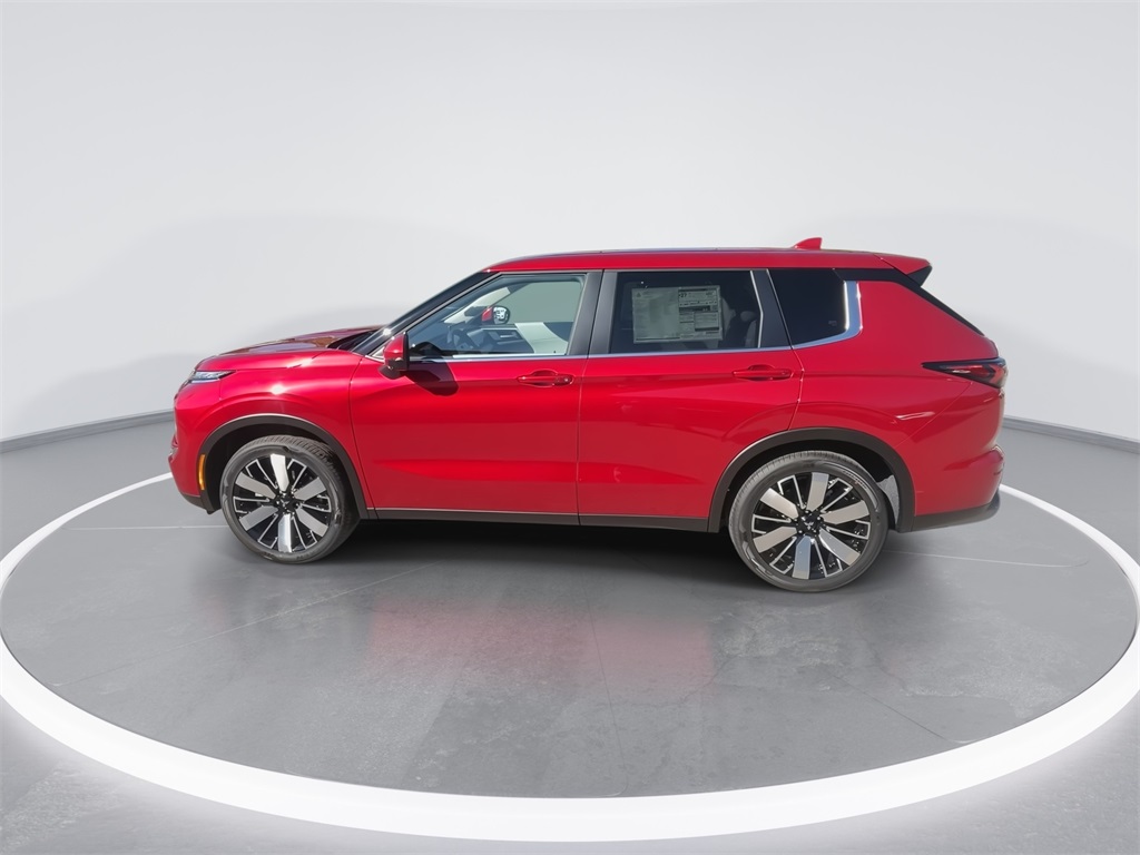 2025 Mitsubishi Outlander SE photo 4