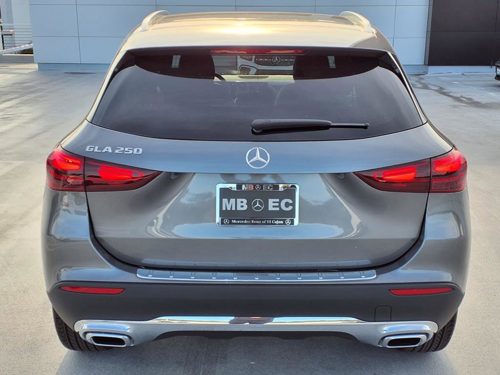 2026 Mercedes Benz GLA 250 photo 17