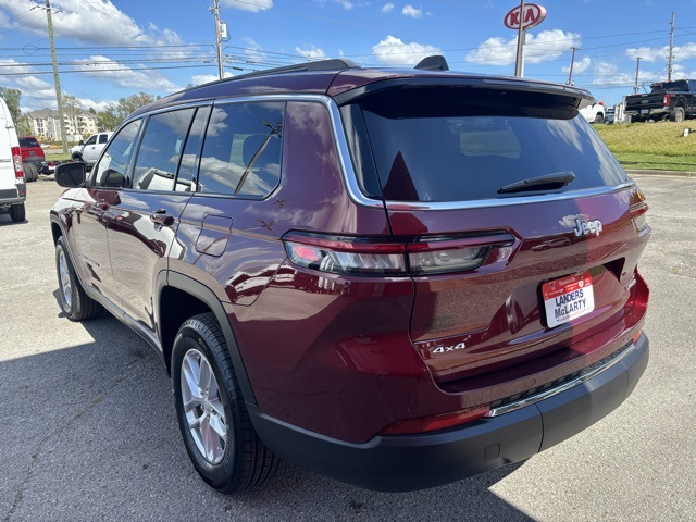 2025 Jeep Grand Cherokee Laredo photo 4