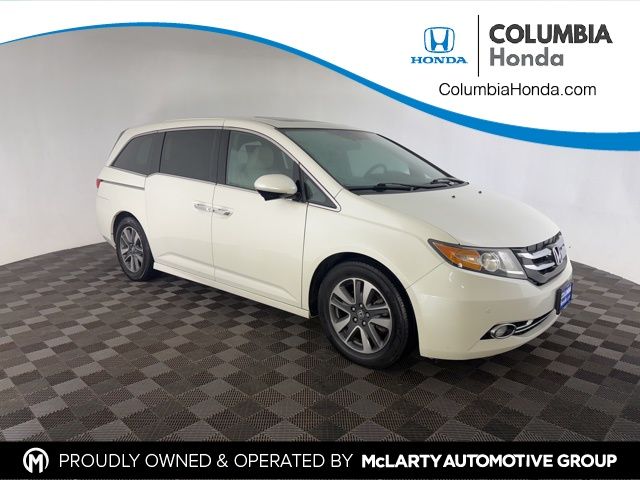 2016 Honda Odyssey Touring's photo
