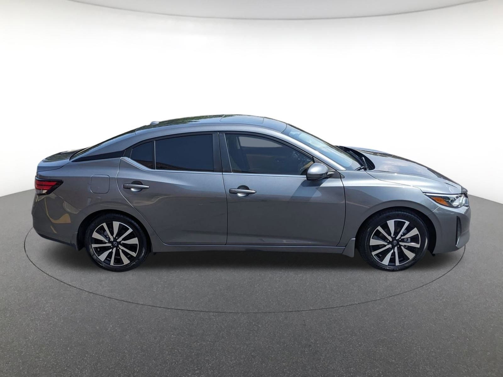 2024 Nissan Sentra SV photo 4