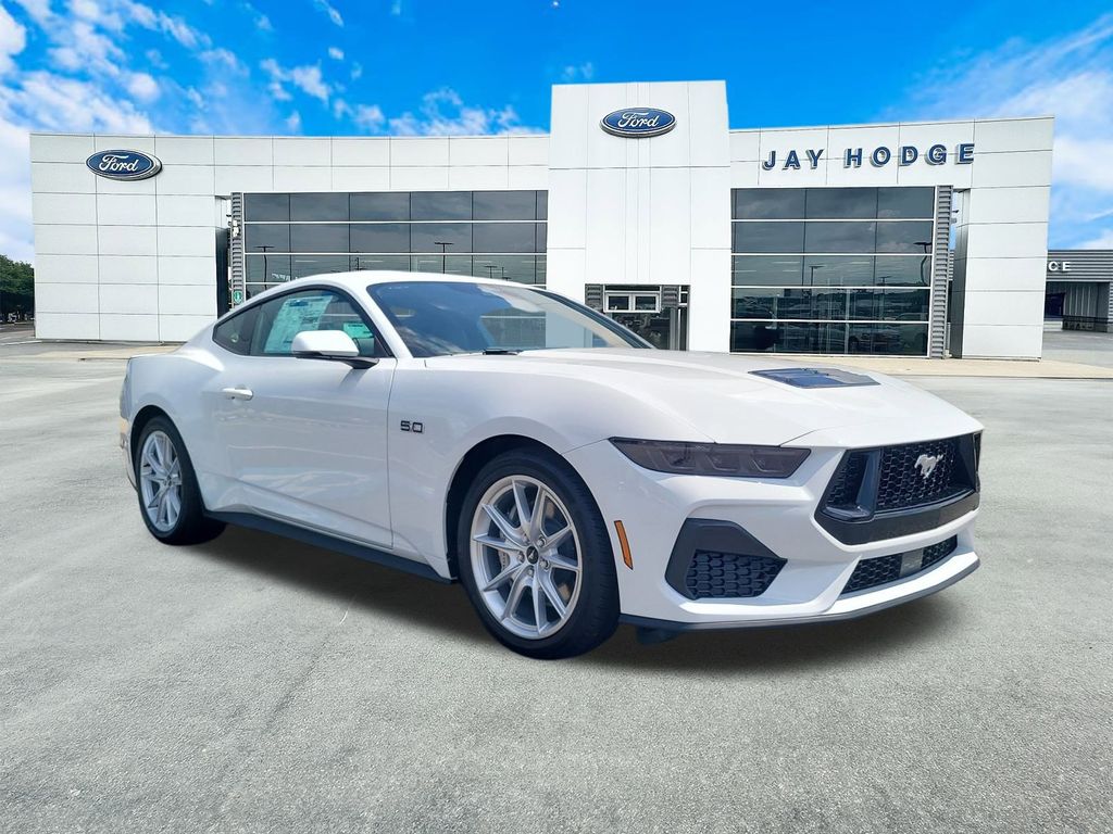 2025 Ford Mustang GT Premium's photo