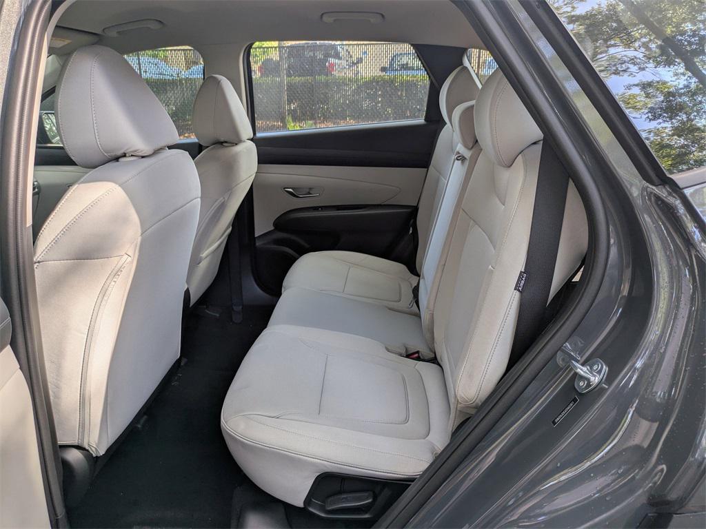 2025 Hyundai Tucson SE photo 12