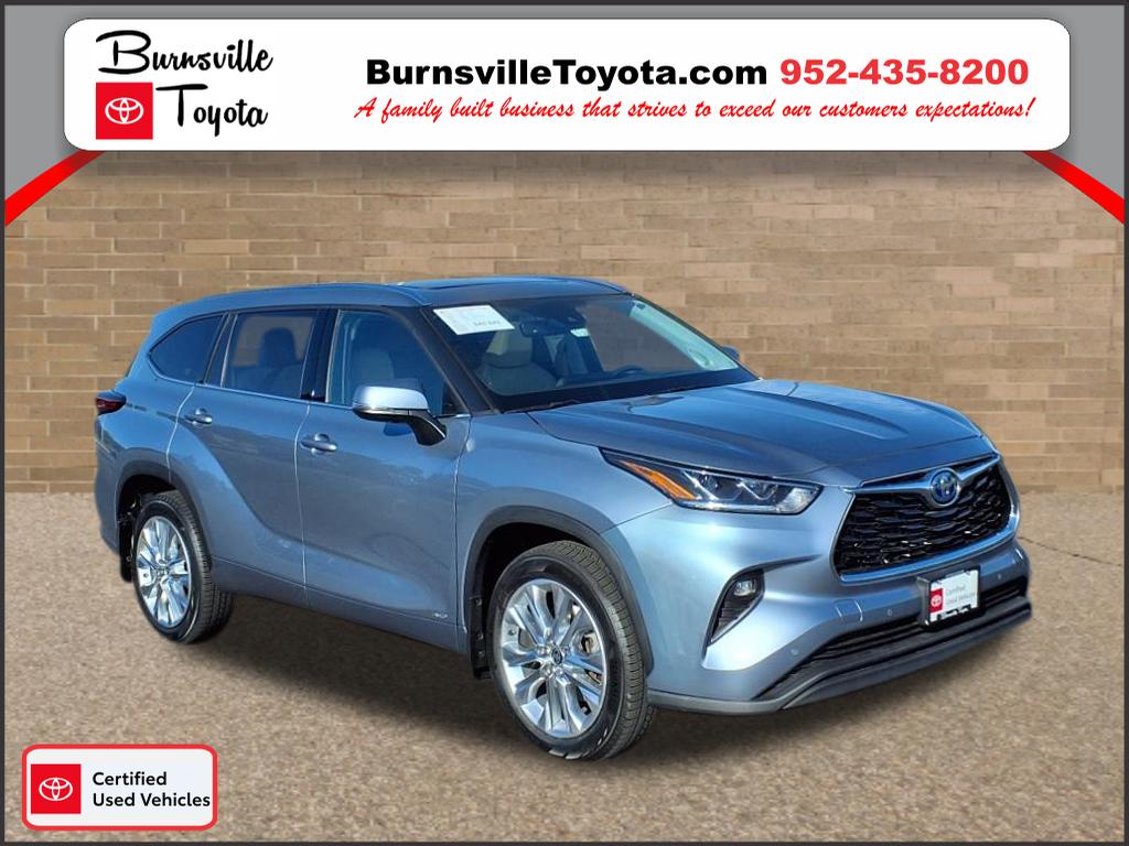 2022 Toyota Highlander Limited's photo