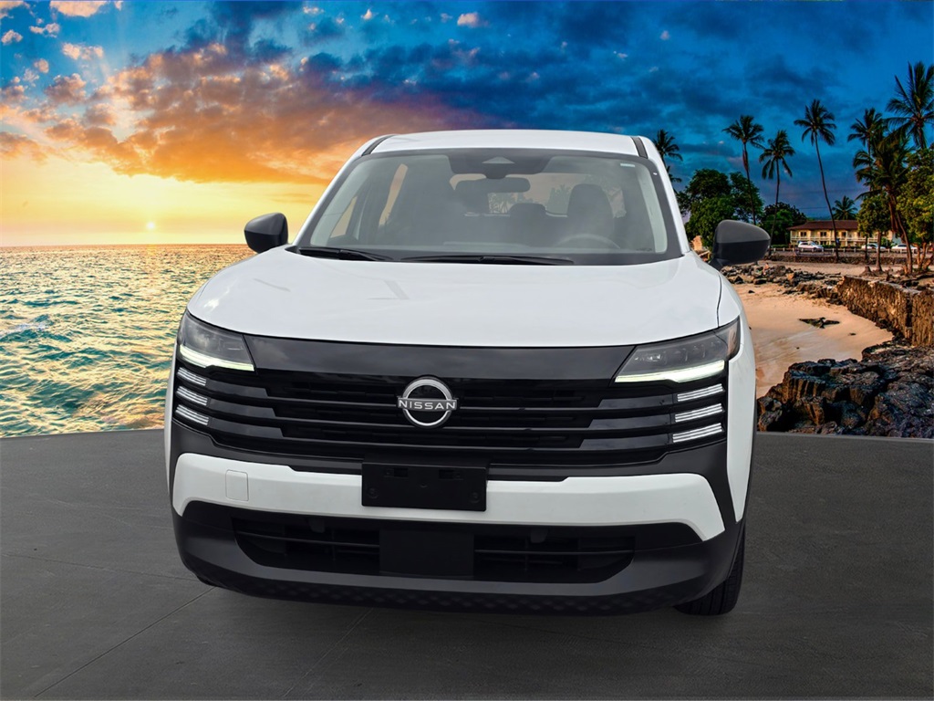 2025 Nissan Kicks S photo 2