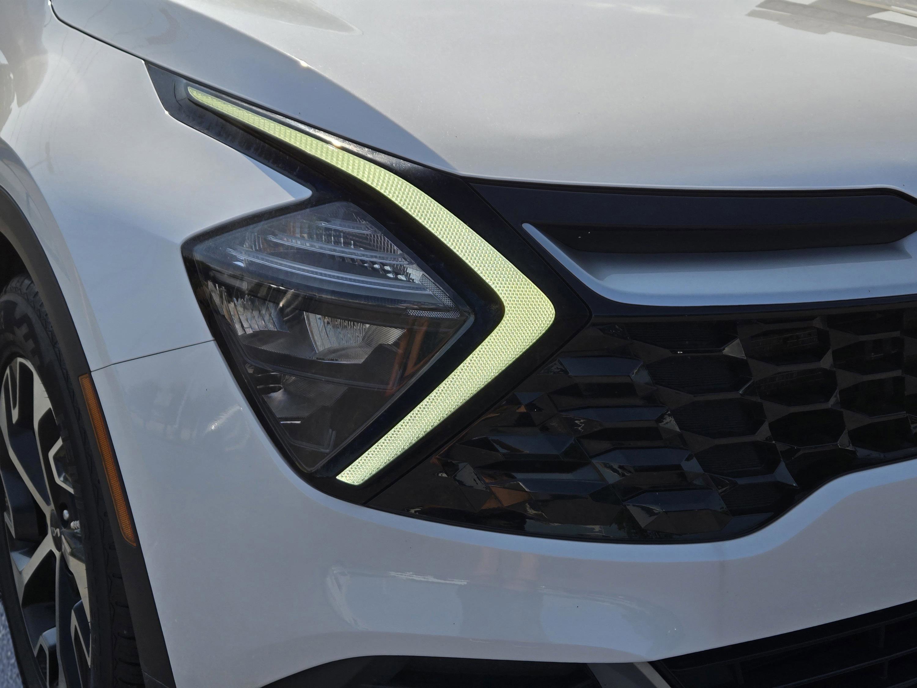 2023 Kia Sportage EX photo 3