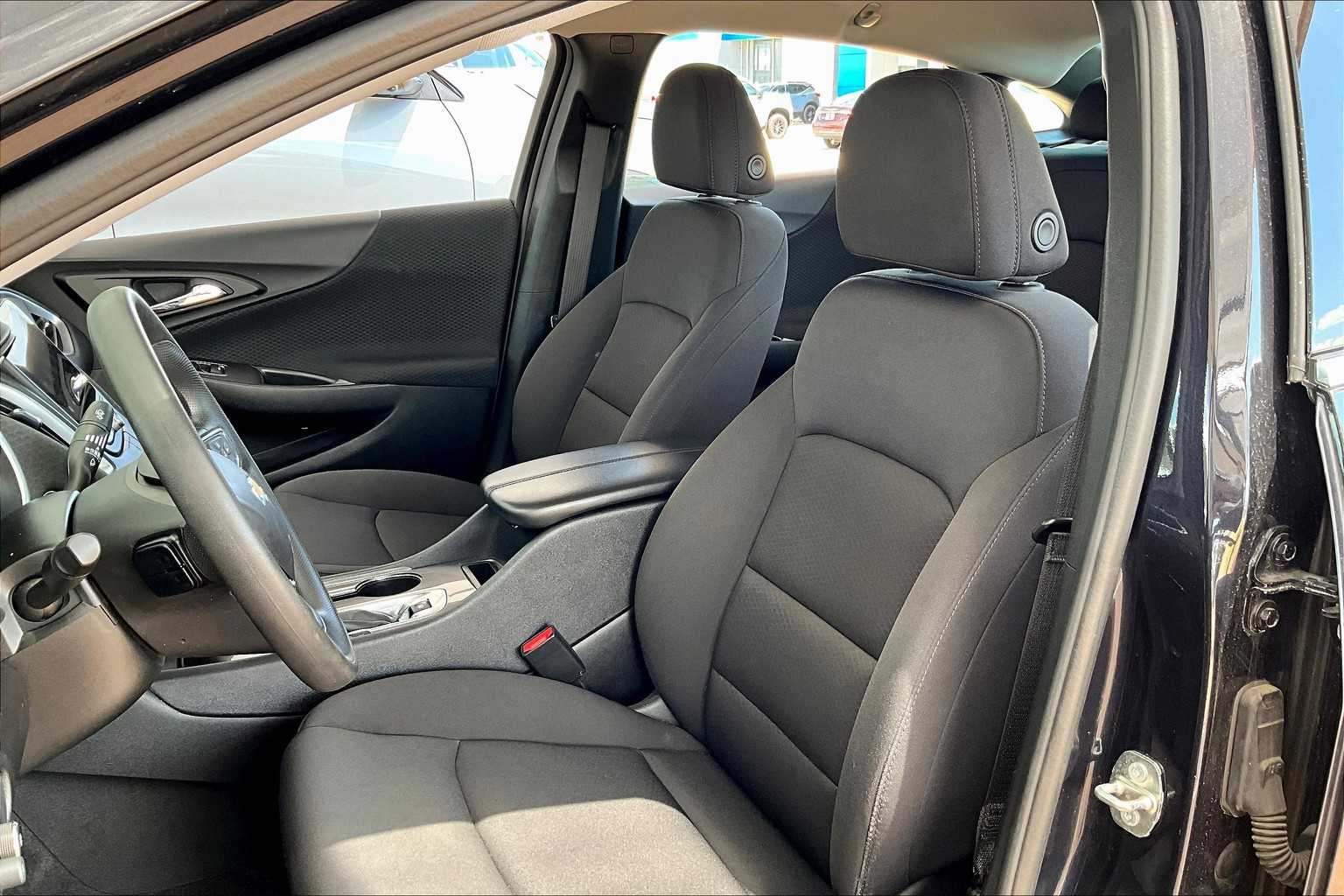 2023 Chevrolet Malibu 1LT photo 7