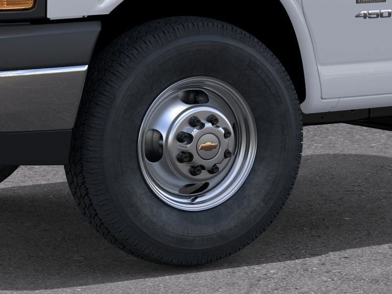 2025 Chevrolet Express Cutaway Base photo 8