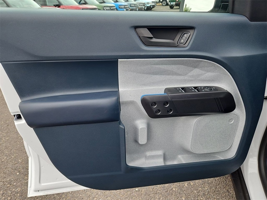 2025 Ford Maverick XLT photo 9