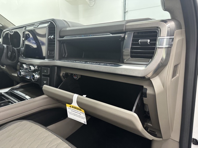 2026 Ford F-350 Platinum photo 8