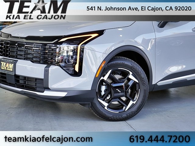 2026 Kia Sportage EX photo 3