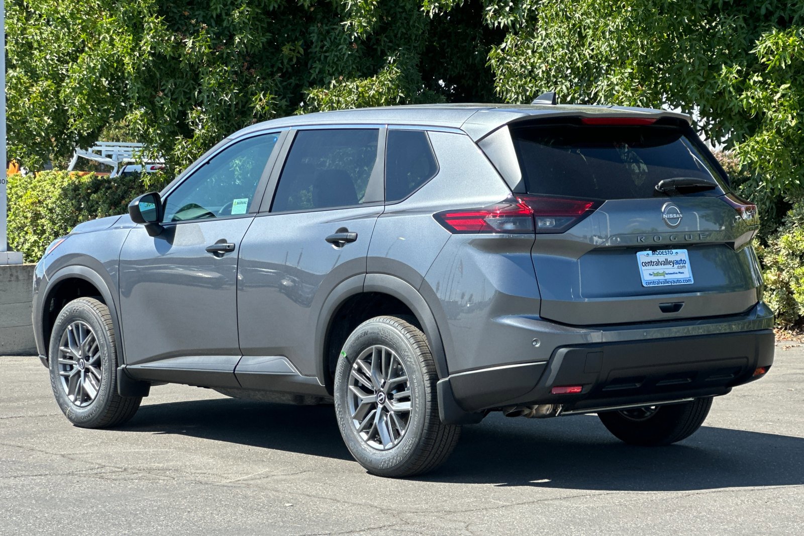 2026 Nissan Rogue S photo 6