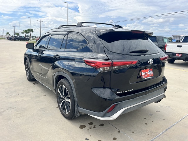 2022 Toyota Highlander XSE photo 3