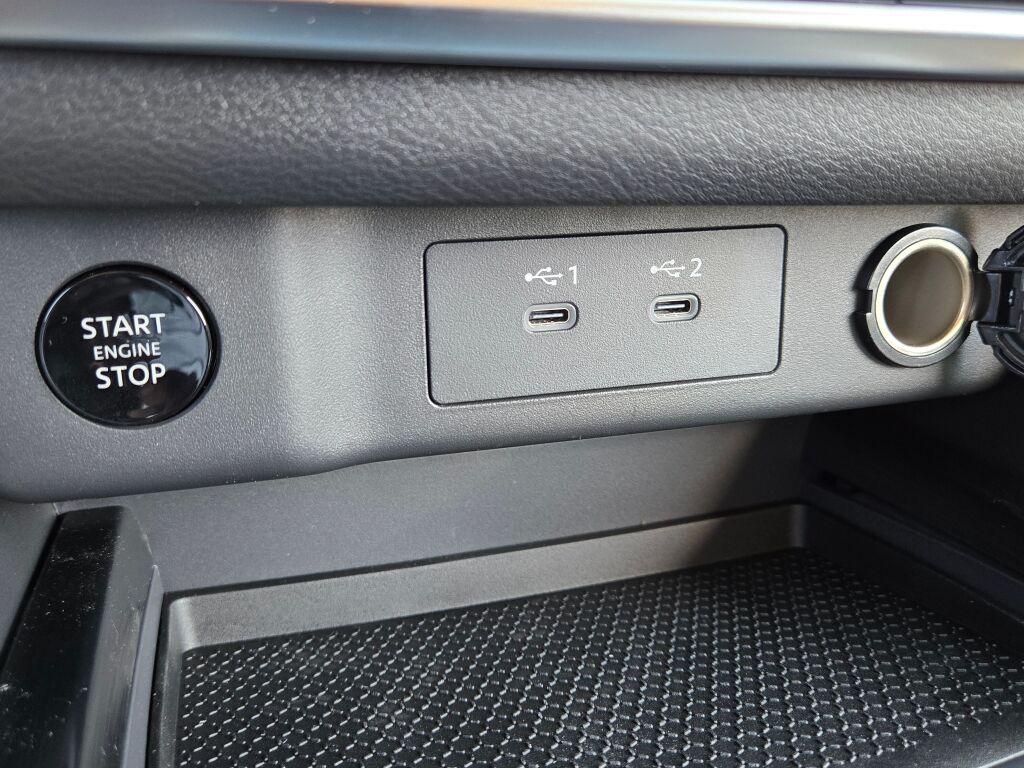 2026 Nissan Rogue SV photo 24