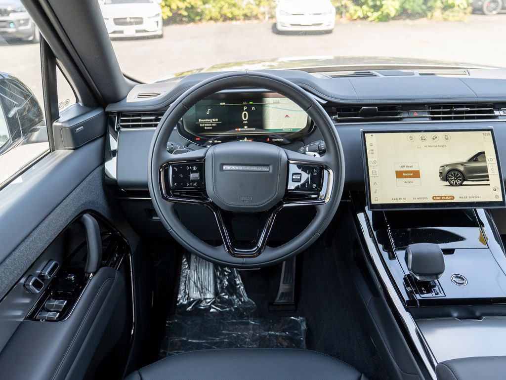 2025 Land Rover Range Rover Sport SE photo 12