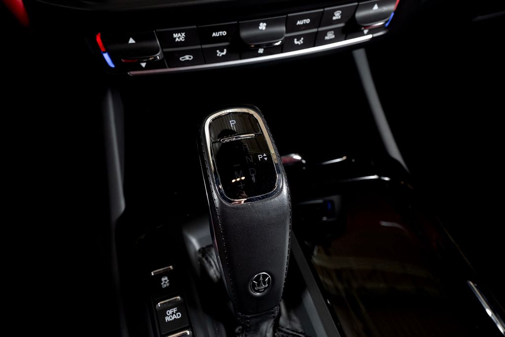 2022 Maserati Levante GT photo 42