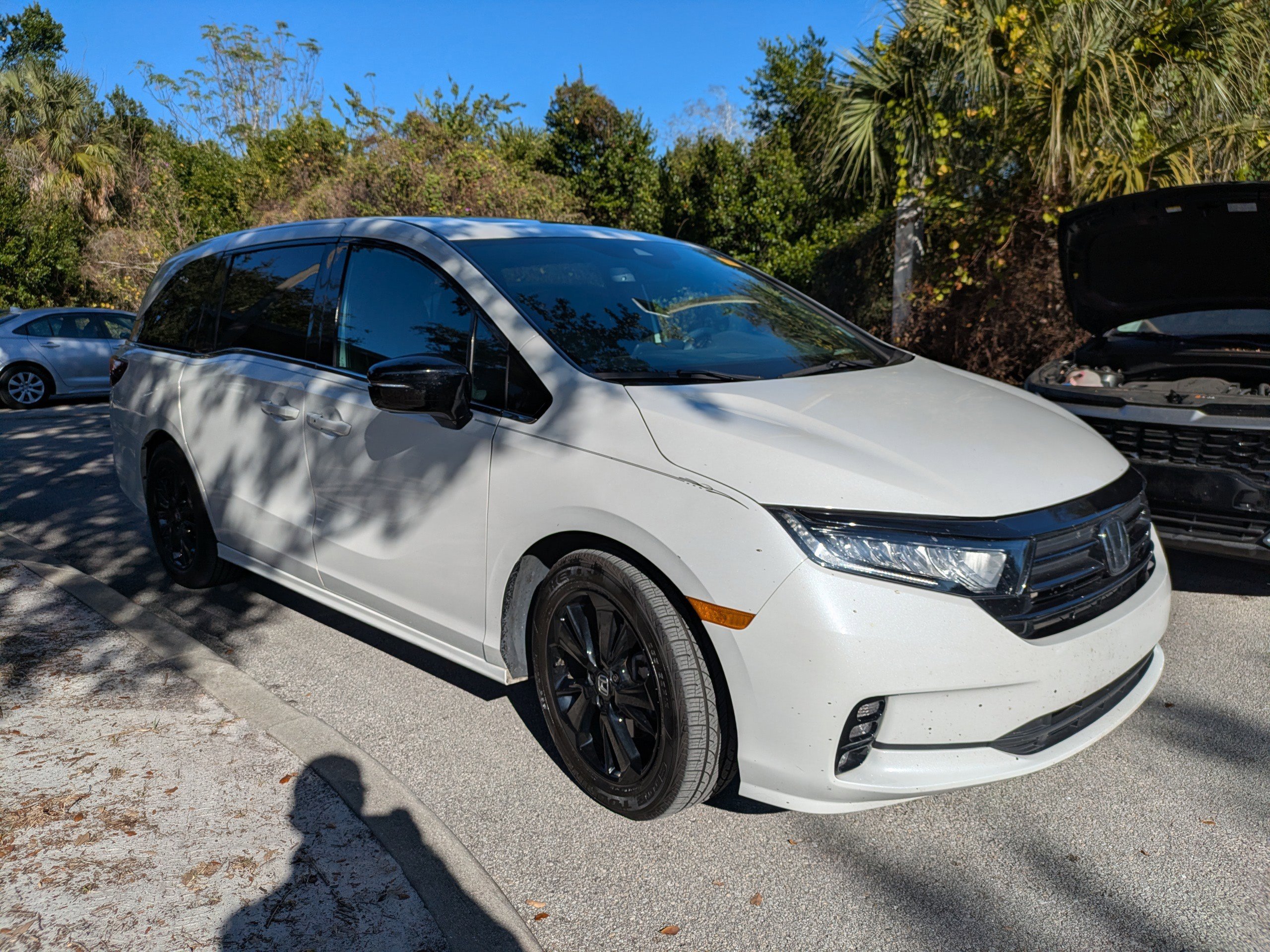 2023 Honda Odyssey SPORT's photo