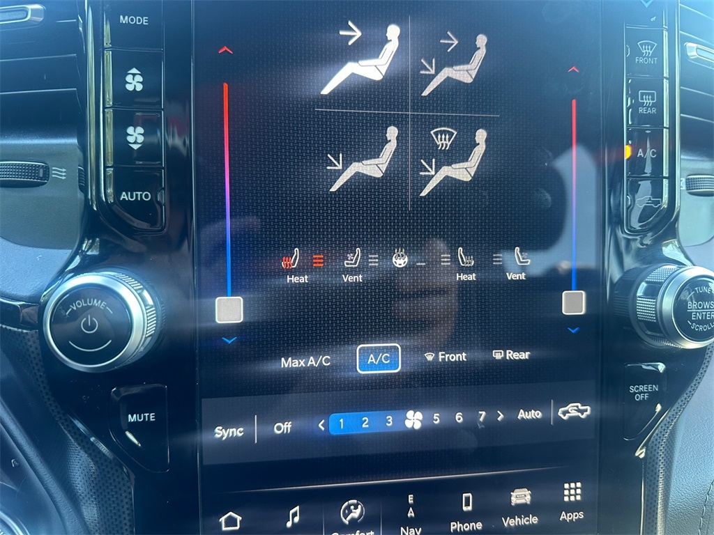 2023 Ram 1500 Limited photo 24