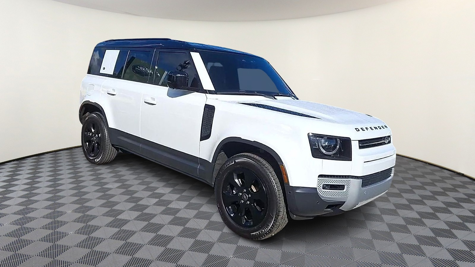 2024 Land Rover Defender 110 photo 2