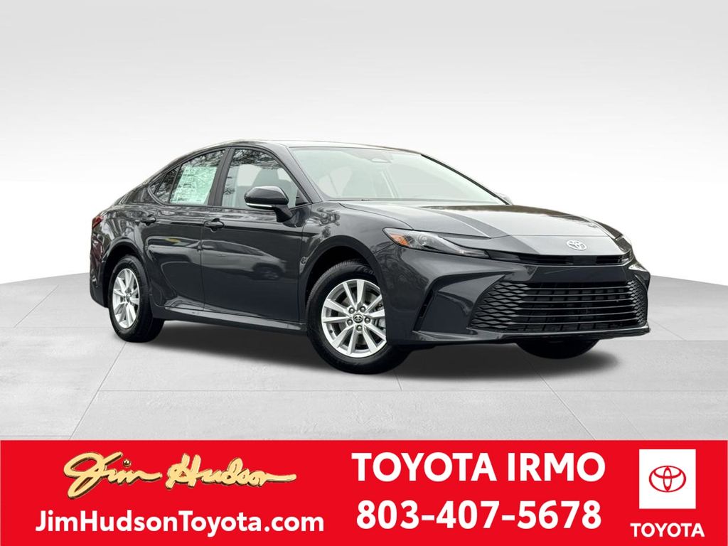 2026 Toyota Camry LE's photo