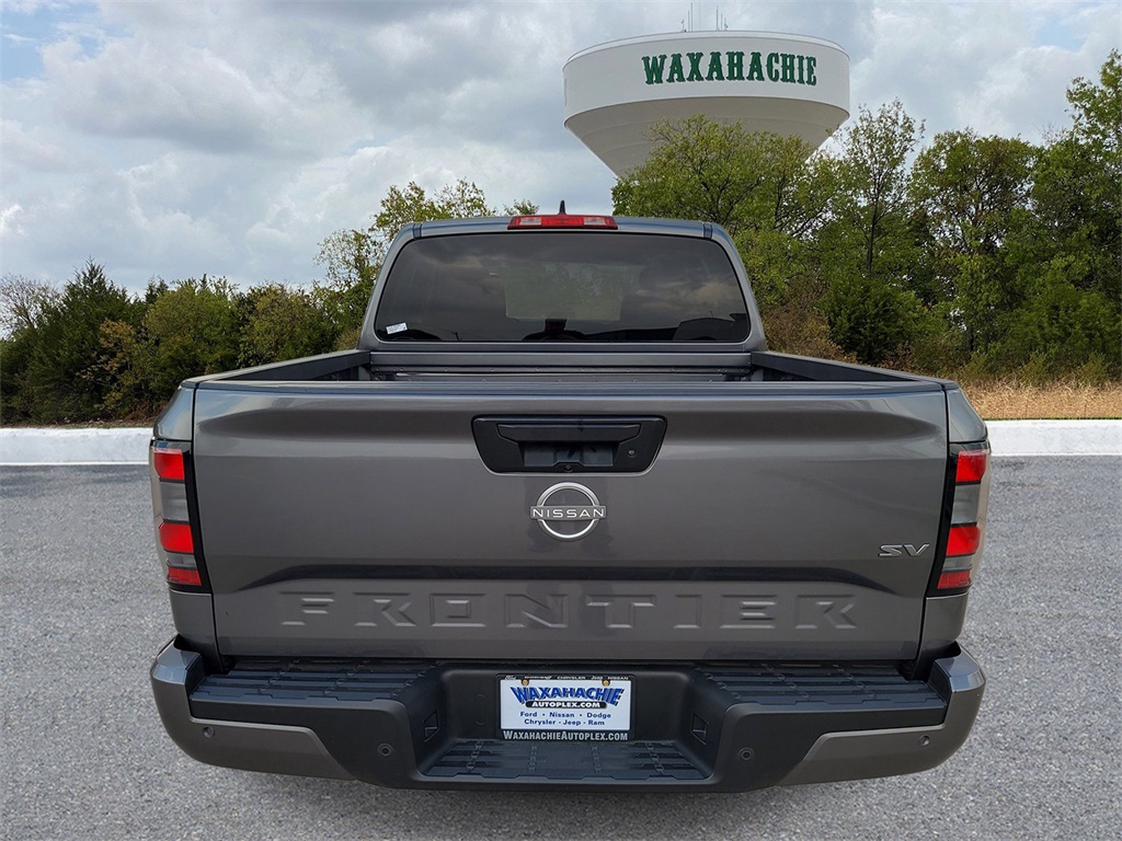 2024 Nissan Frontier SV photo 2