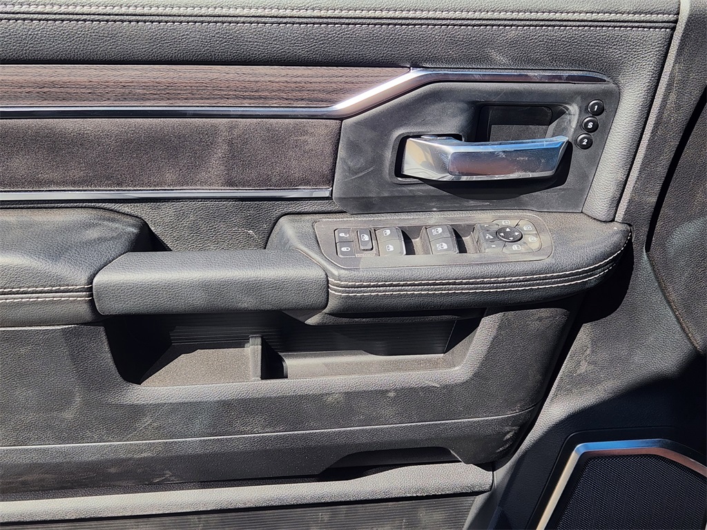 2025 Ram 2500 Laramie photo 16