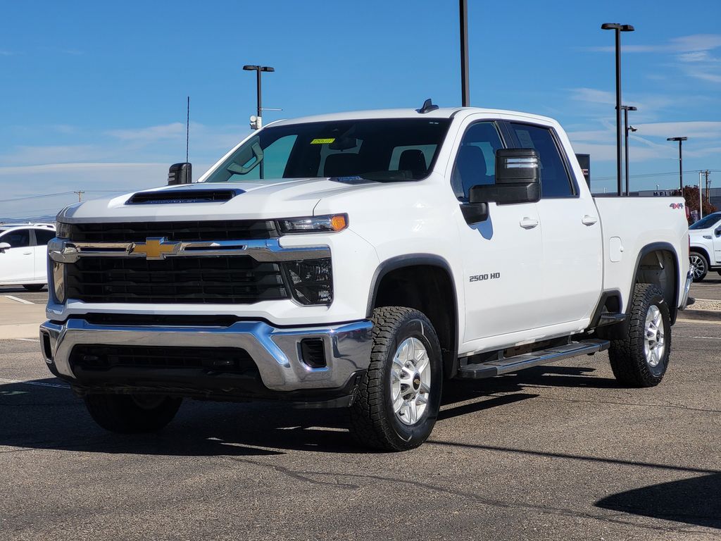 2024 Chevrolet Silverado 2500HD LT photo 3