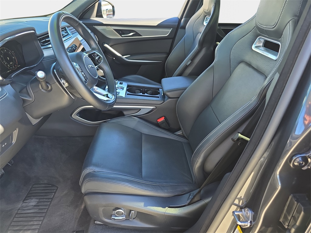 2025 Jaguar F-PACE P400 R-Dynamic S photo 15
