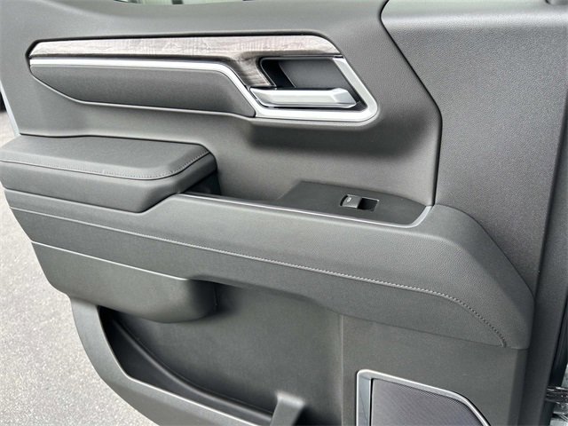 2026 Chevrolet Silverado 1500 LTZ photo 17