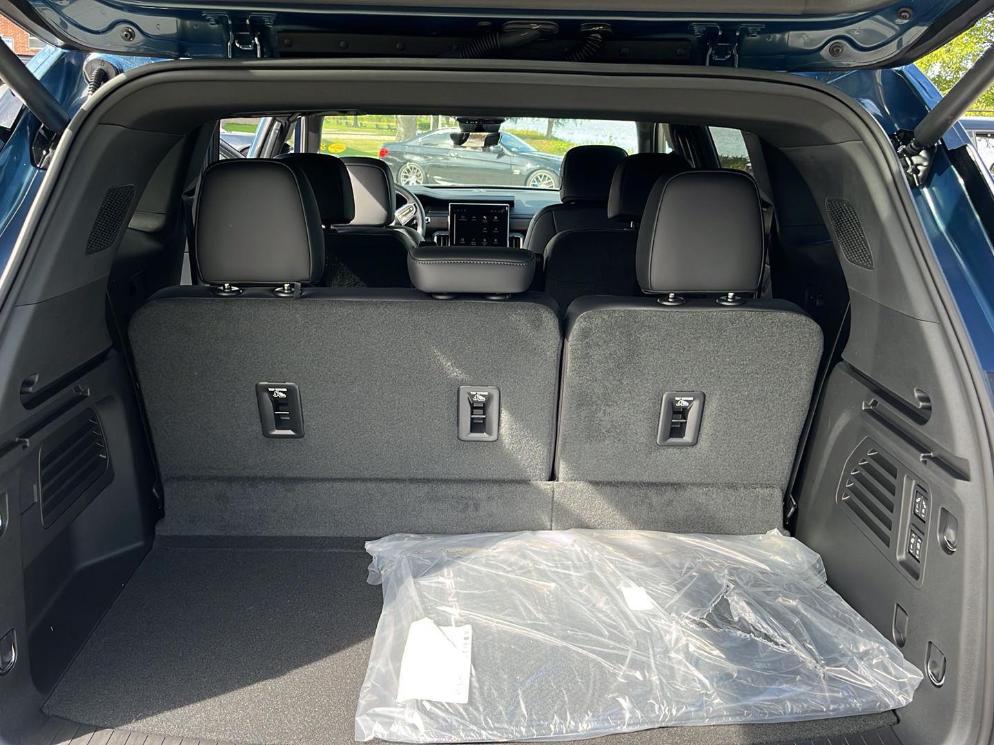 2026 Gmc Acadia Denali photo 12