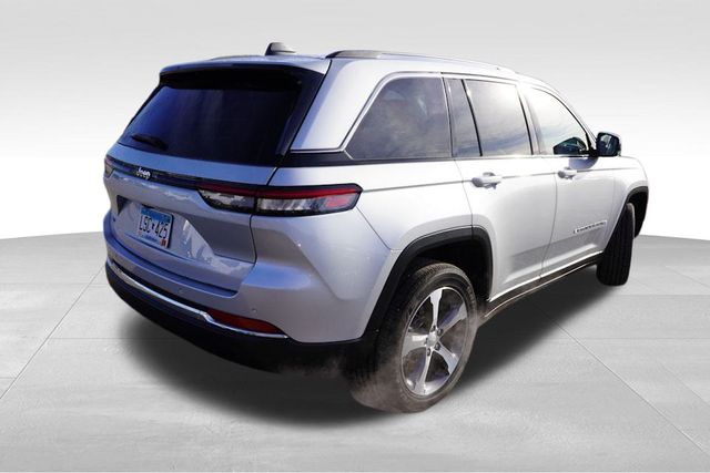 2023 Jeep Grand Cherokee 4xe photo 3