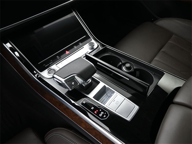2021 Audi A8 4.0 Quattro photo 4