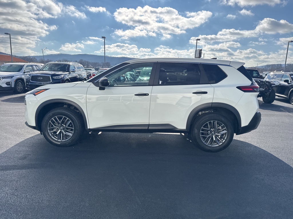 2023 Nissan Rogue S photo 3