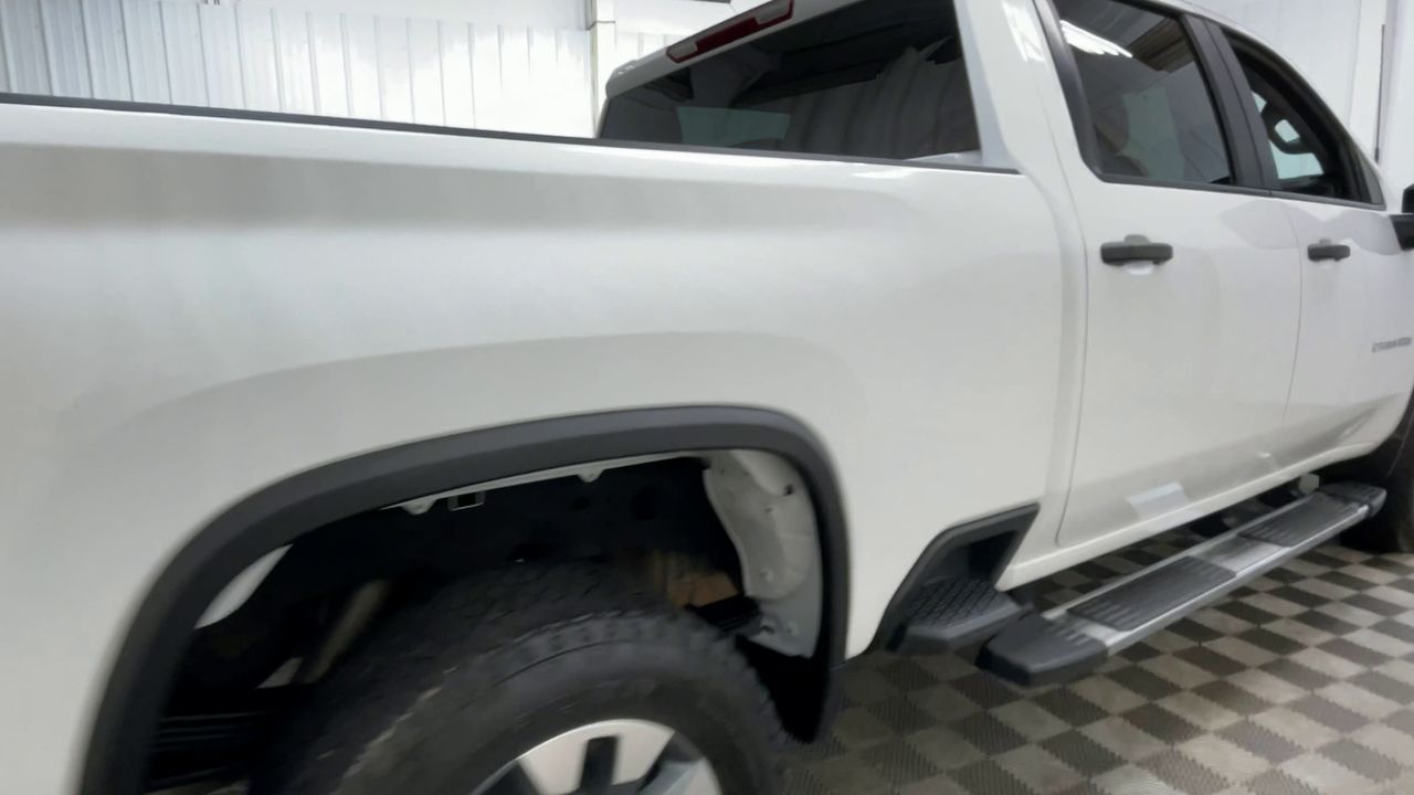 2024 Chevrolet Silverado 2500HD Custom photo 4