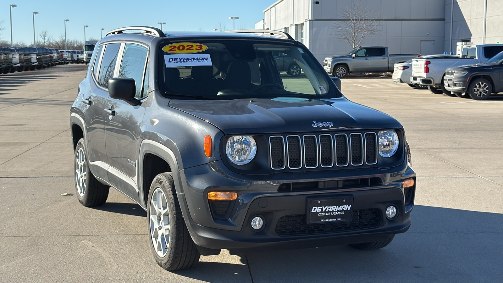 2023 Jeep Renegade Latitude's photo