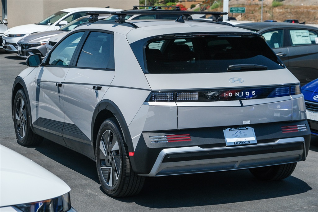 2025 Hyundai Ioniq 5 SEL photo 4