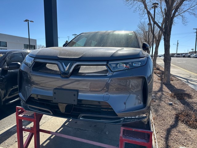 2024 VinFast VF9 Plus