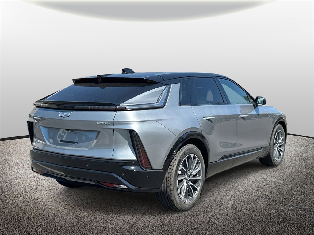 2026 Cadillac Lyriq Sport photo 2
