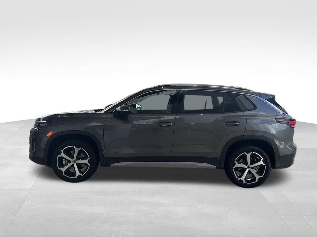 2025 Volkswagen Tiguan SE photo 3