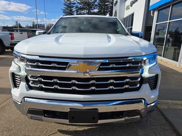 2025 Chevrolet Silverado 1500 LTZ photo 2