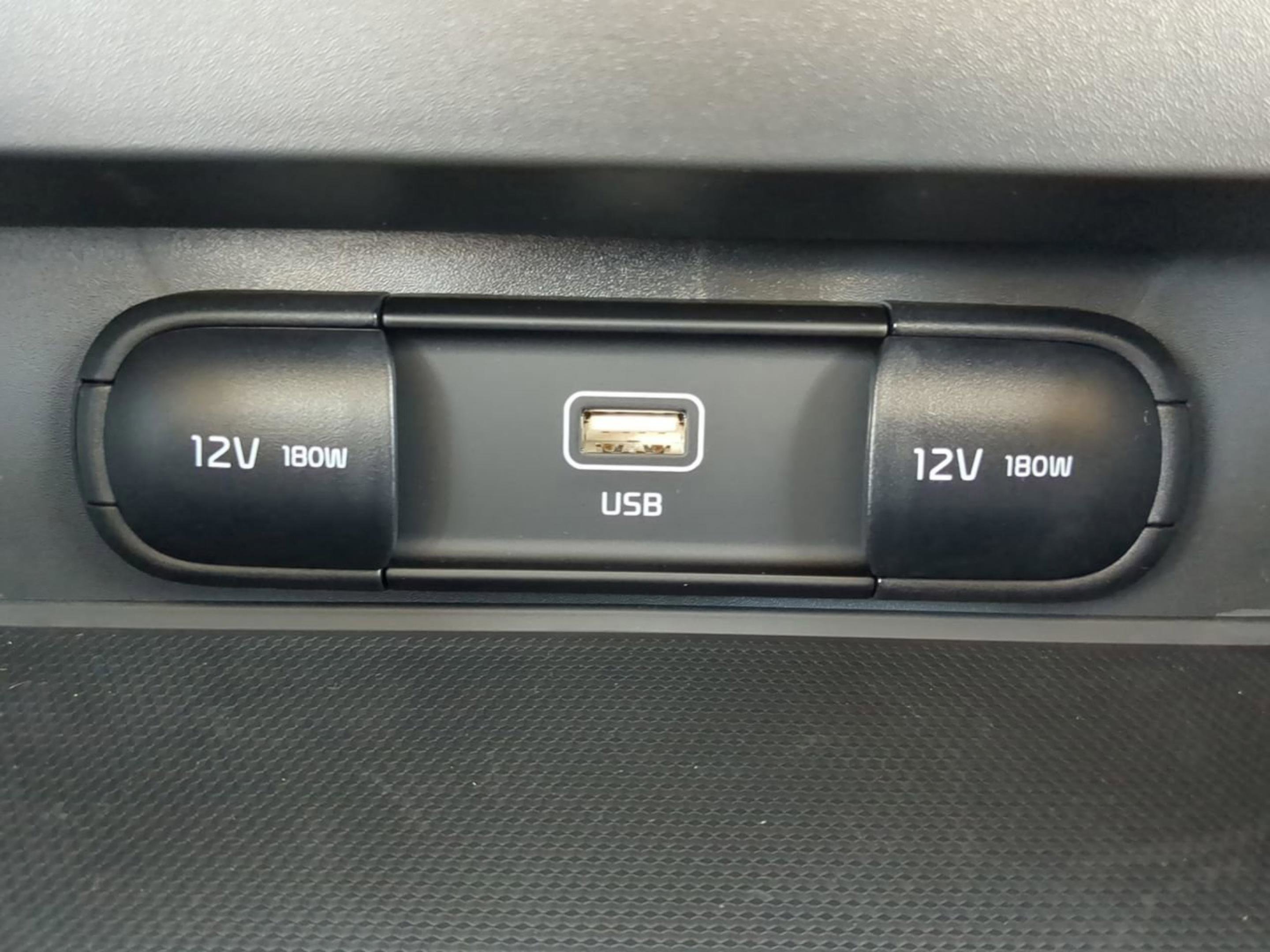 2025 Kia Soul LX photo 21