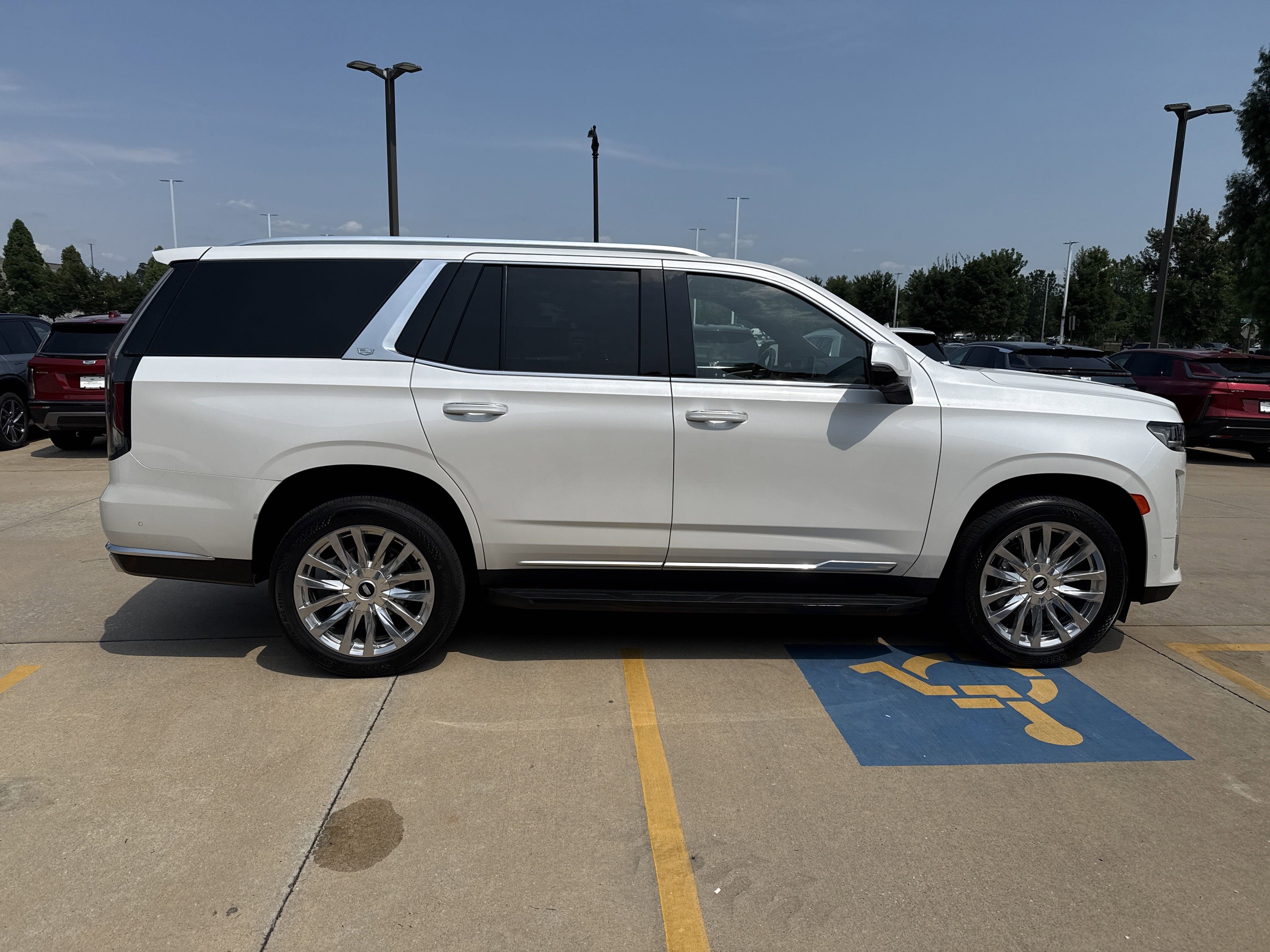 2023 Cadillac Escalade Premium Luxury photo 2