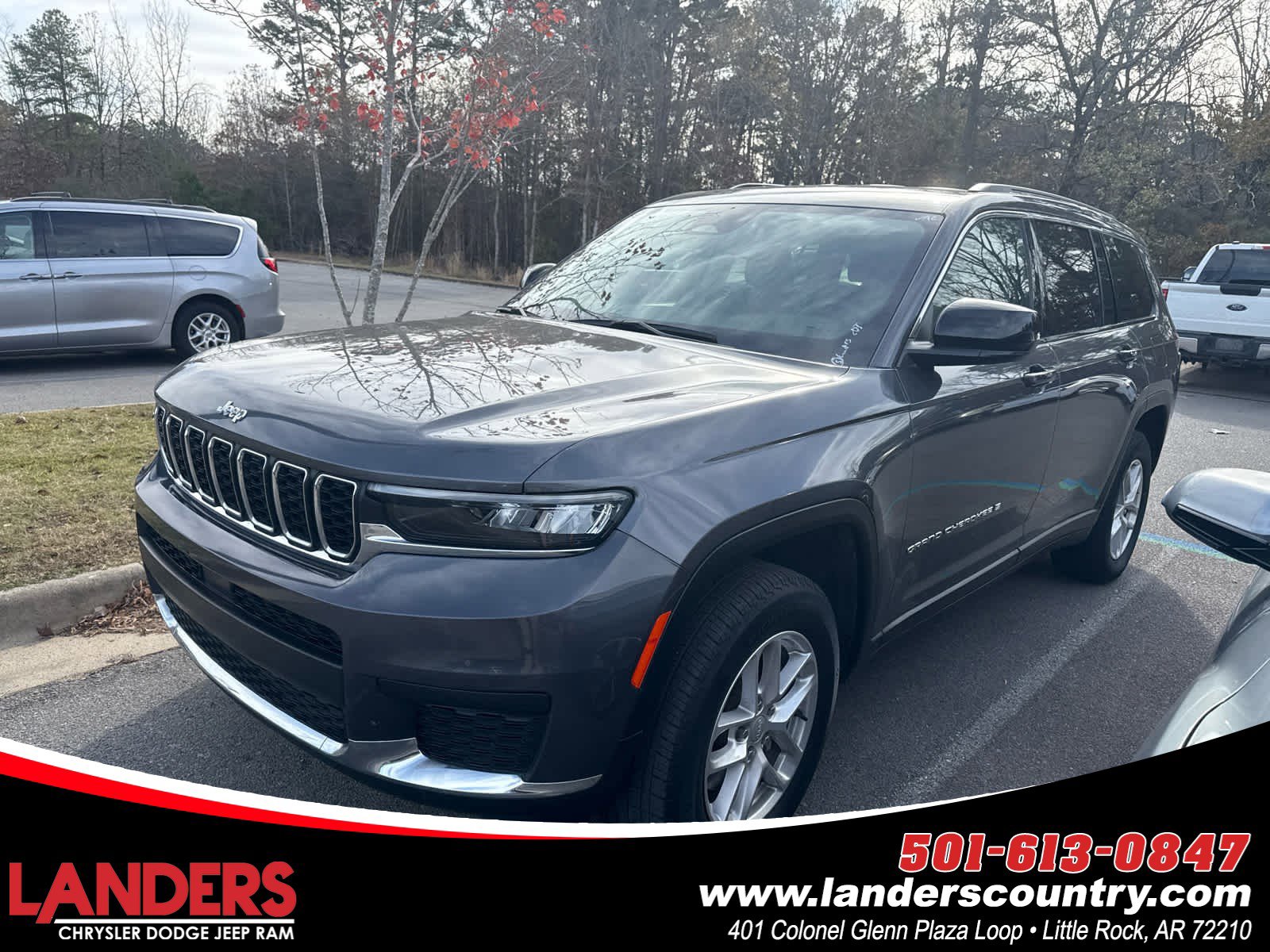 2023 Jeep Grand Cherokee L Laredo's photo