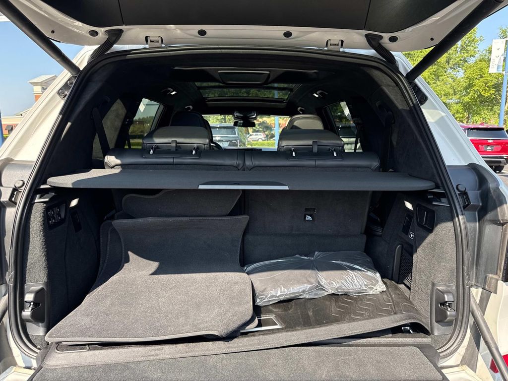 2023 Bmw X7 xDrive40i photo 5
