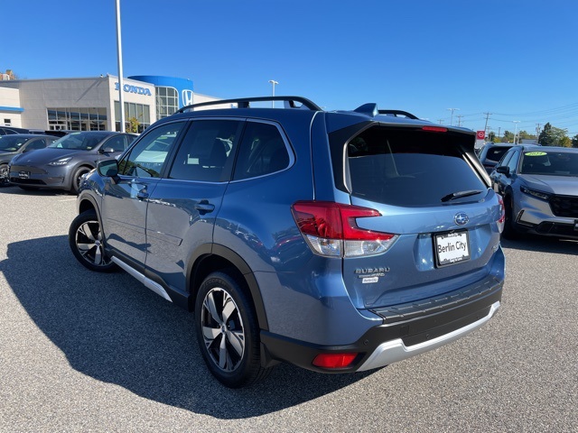 2020 Subaru Forester Touring photo 4