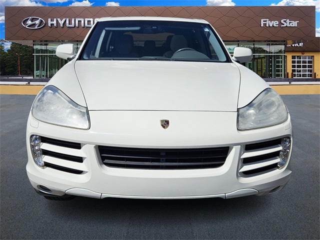 2010 Porsche Cayenne Base photo 2