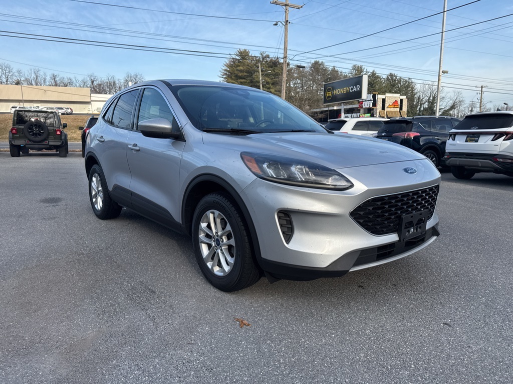 2020 Ford Escape SE's photo